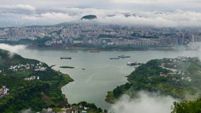 ���е������³�