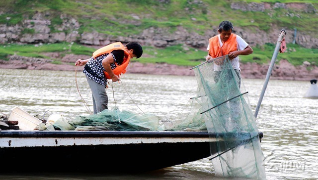 �����½���е�һ��������սڻ