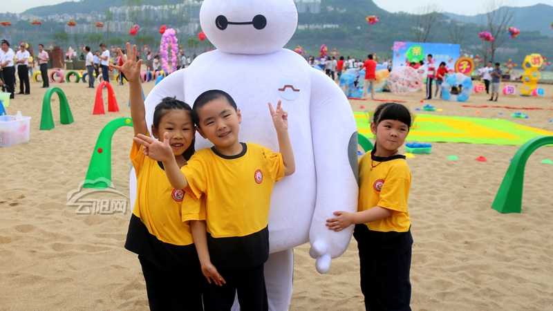 �����˰��ݵĿ�ͨ�������ֳ�С���Ѻ�Ӱ����