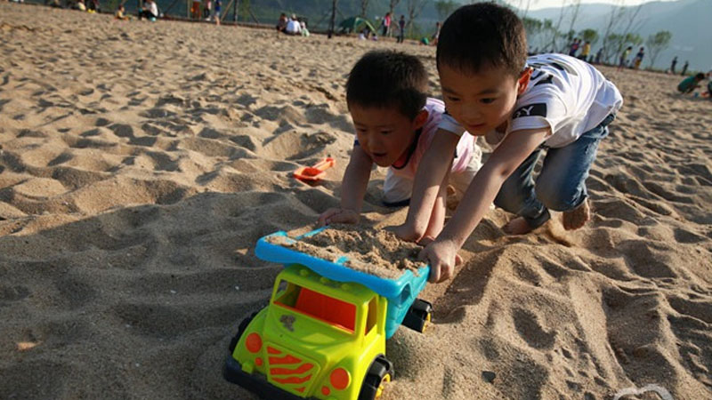 ��ĩ ������ɳ̲����С���ѵ�Լ��