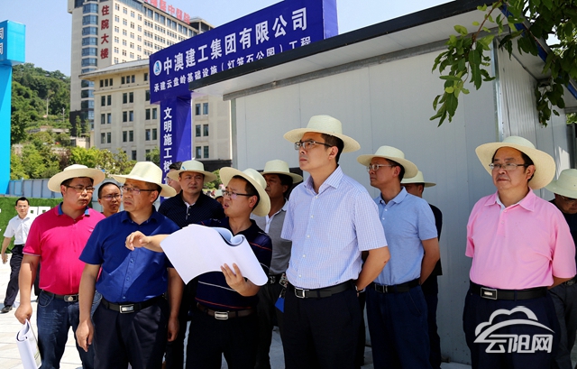 �����µ�������������ʱҪ��Χ���������������� ��ϸ�������ʯ��԰